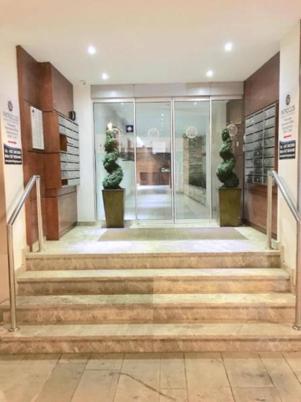 Ithaki Phinikoudes Apartment No. 102 Ларнака Екстериор снимка